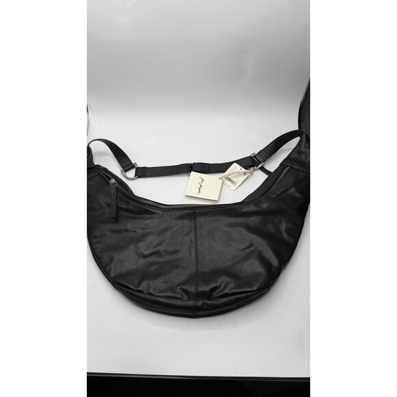 NEW NWT Free People Idle Hands Sling Bag in Black - Picture 4 of 7